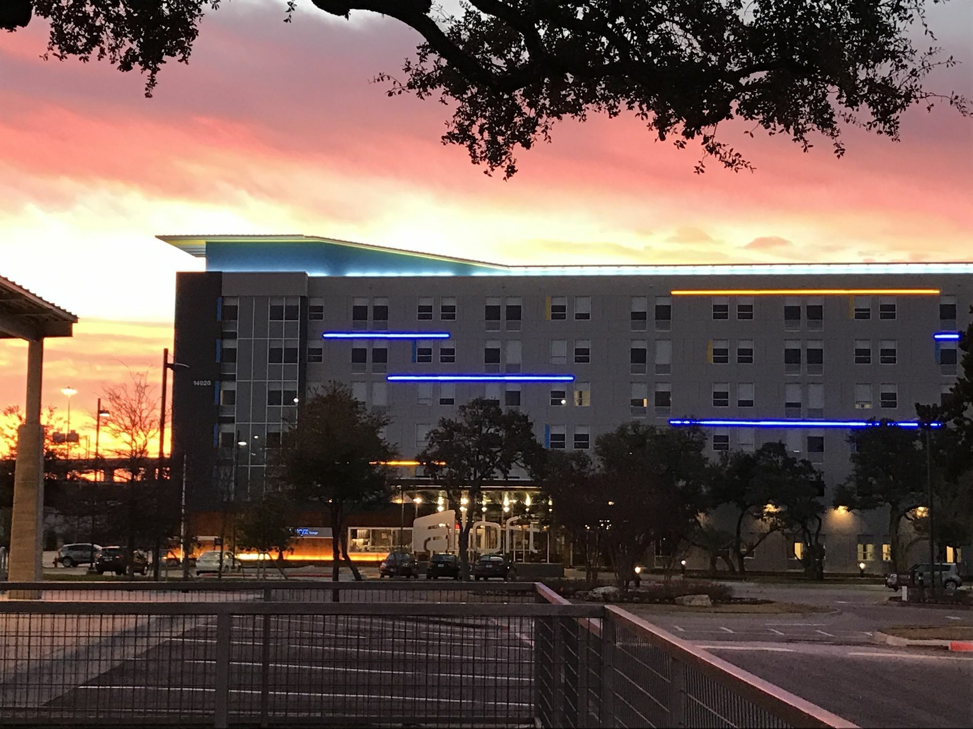 Aloft Austin Northwest Hotel Exterior photo